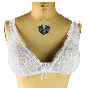 NWT Victoria's Secrets Dream Angels Bra - Small